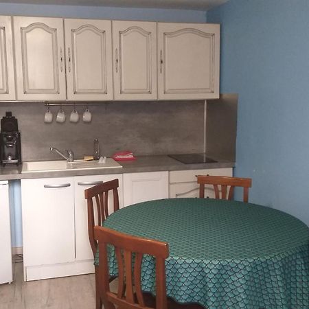 Apartamento Sublime Studio au cœur historique de Fréjus Exterior foto