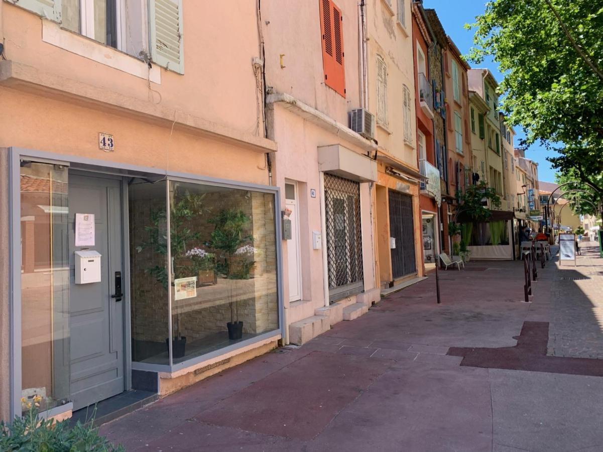 Apartamento Sublime Studio au cœur historique de Fréjus Exterior foto