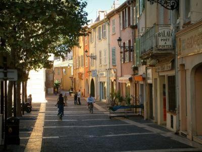 Apartamento Sublime Studio au cœur historique de Fréjus Exterior foto